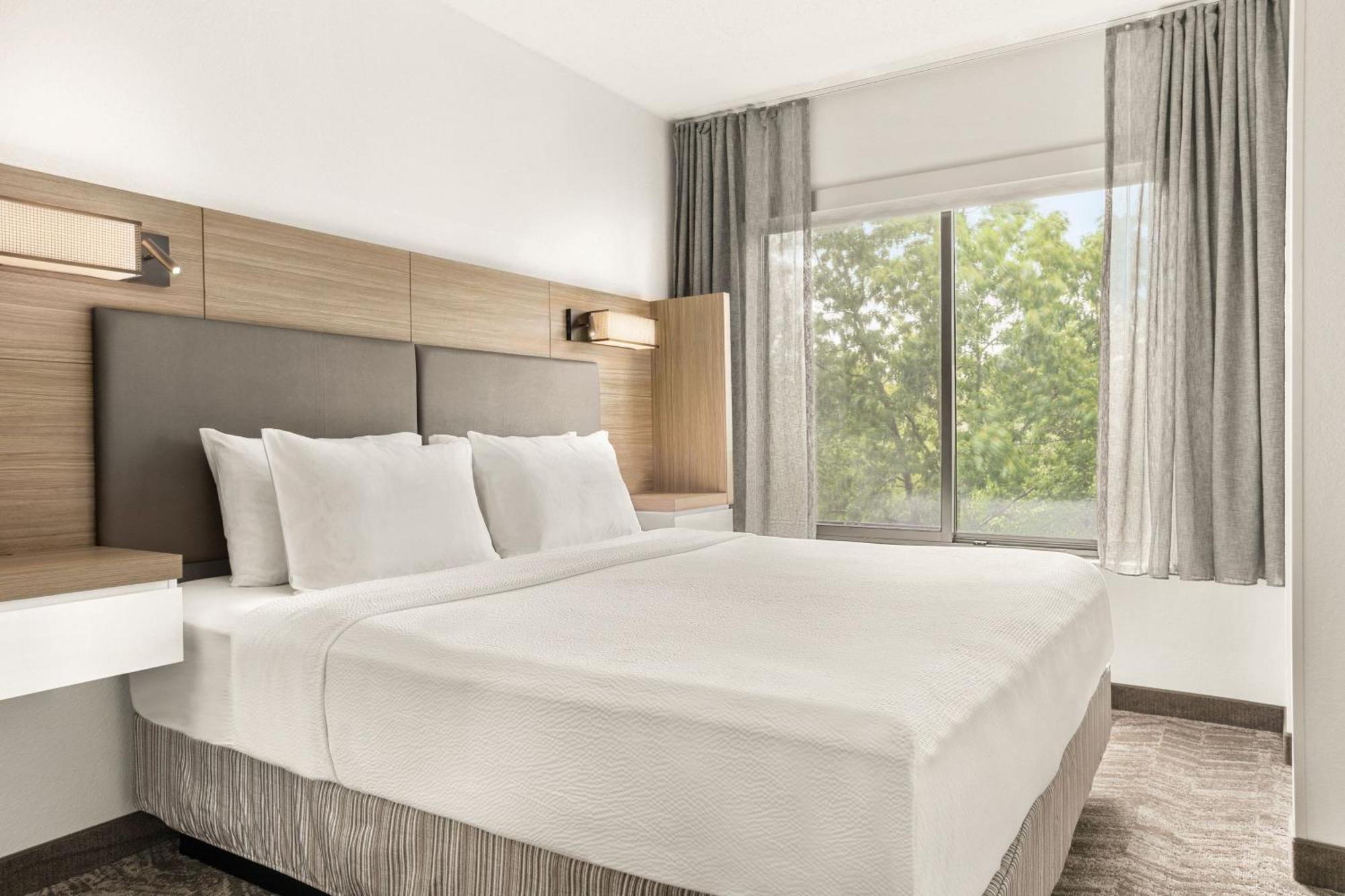 Springhill Boston Hotel