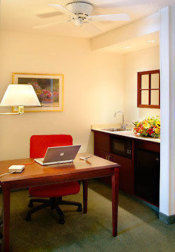 Springhill Boston Hotel 3*
